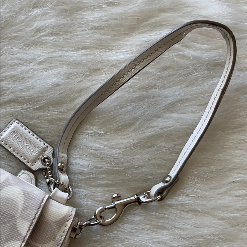 Coach | white patent leather monogram wristlet - Picture 13 of 16